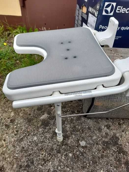 Krzesełko pod prysznic składane.