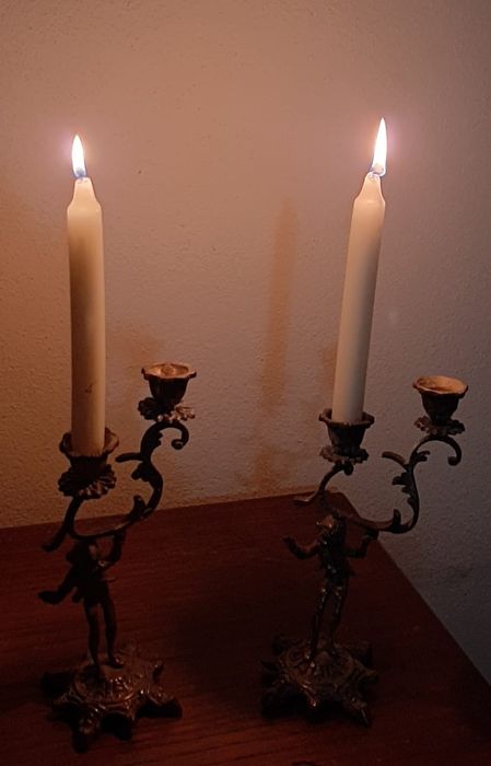 Castiçais de latão