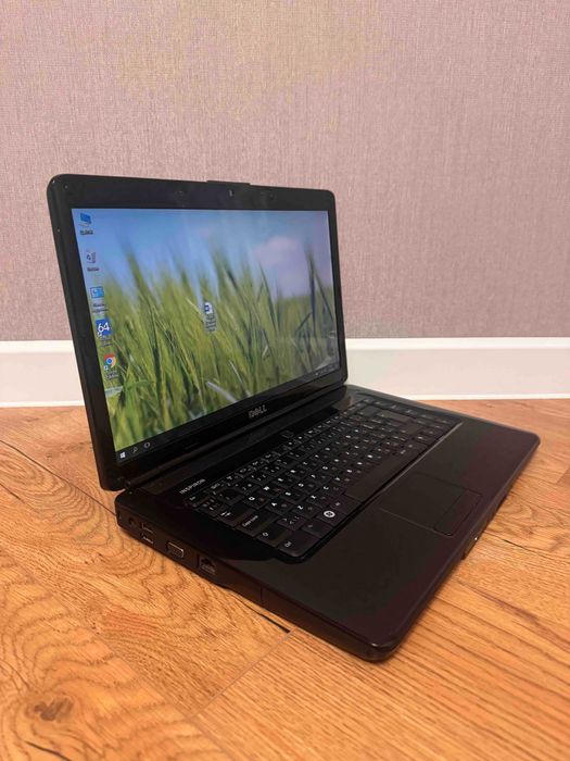 Ігровий ноутбук  Dell  дуже надійна та потужна модель.  ссд, 320г, 4г, відео 4г, ідеальний стан іфірмова сумка  у подарунок,