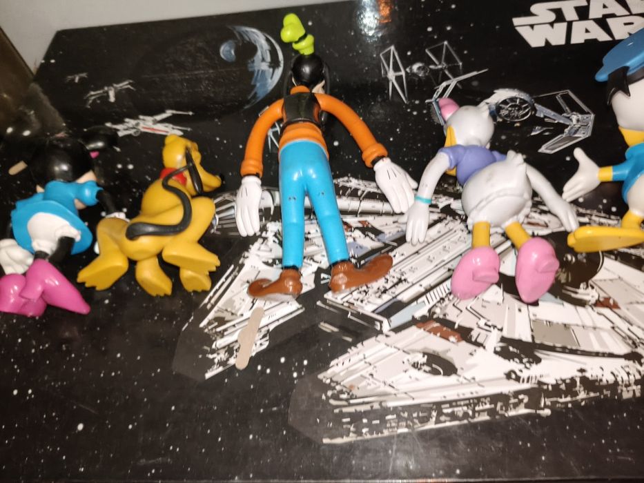 5 figurek postaci z bajek Disneya