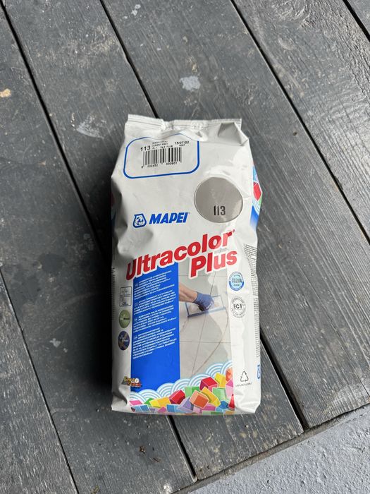 Затірка (фуга) для швів MAPEI Ultracolor Plus 113