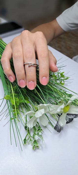 Педикюр,  манікюр центр міста