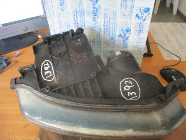 Ótica / farol esquerda ALFA ROMEO 156 (932_)