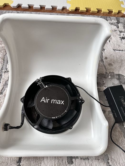 Манікюрна витяжка Air Max