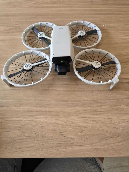 DJI Flip – Drone 4K com Câmara 48 MP | Excelente Estado
