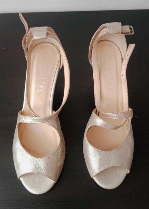 Sandały skórzane Kotyl raz ubrane!