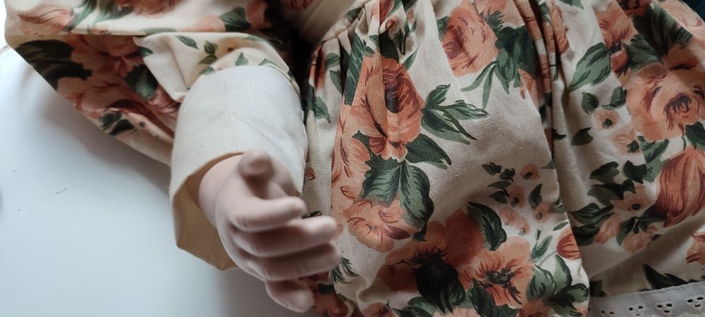 Duża porcelanowa lalka kolekcjonerska sygnowana unikat