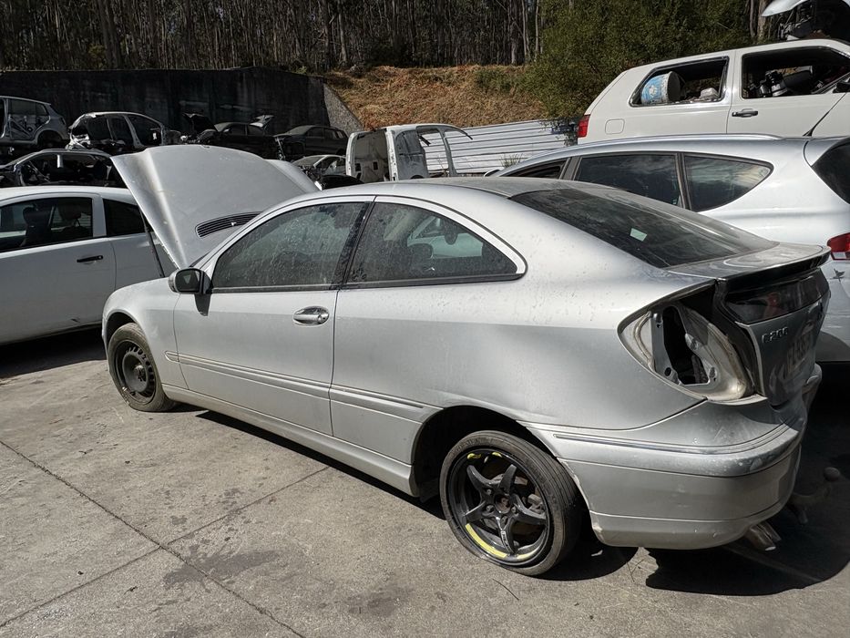 Mercedes sport coupé para peças