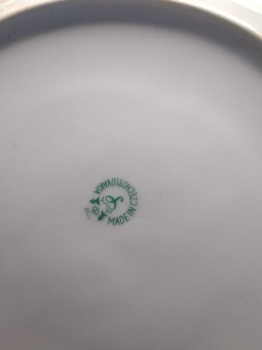 Vintage Dinnerware Set432788581521838082