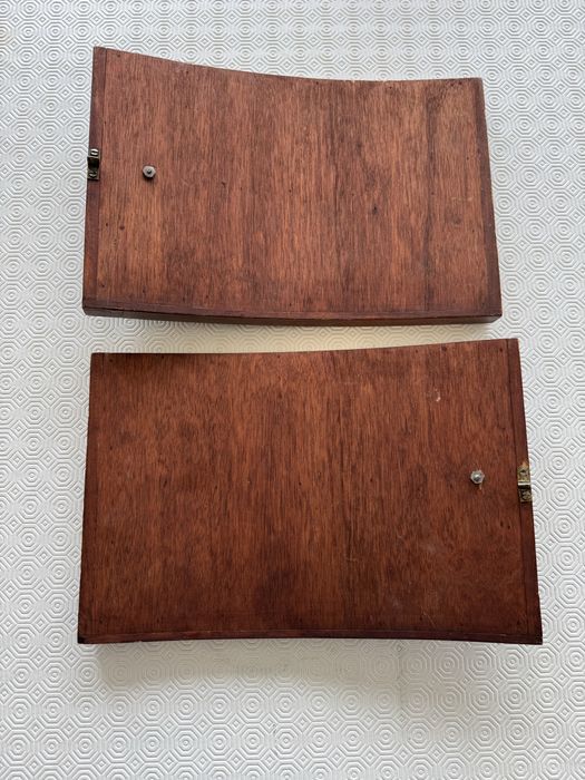 2 pequenas portas de madeira antigas 35x23cm