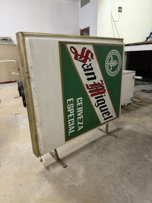 Reclame luminoso vintage cerveja San Miguel