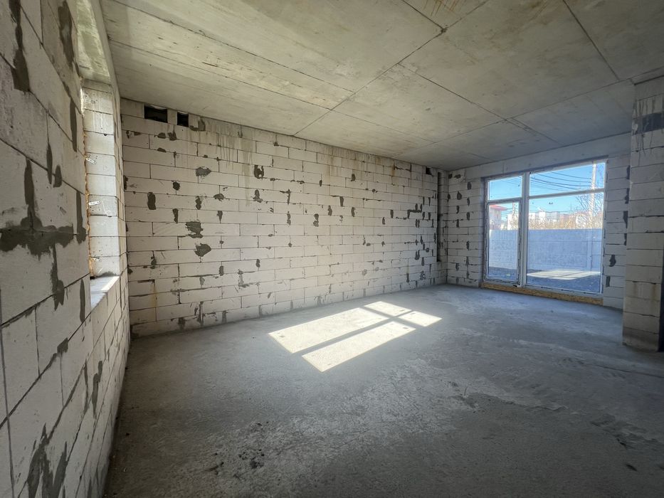 Таунхаус 158м2 з гаражем та ділянкою 2,4 сотки у Чабанах!