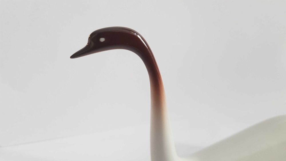 Figurka porcelanowa łabędź Ćmielów lata 60 te unikat