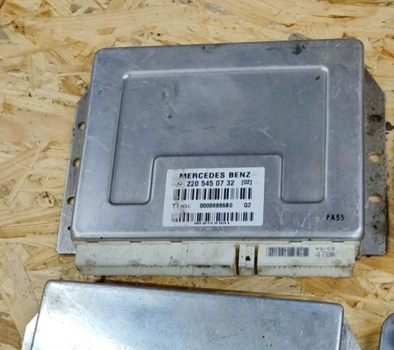 Контроллер airmatic Mercedes w220 блок управления подвески 2205450732