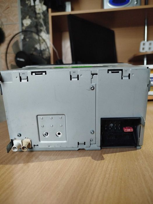 Продам магнітолу на фольцваген.