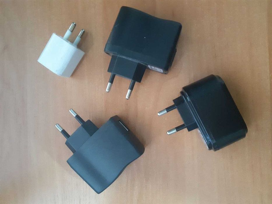 Зарядки для телефона