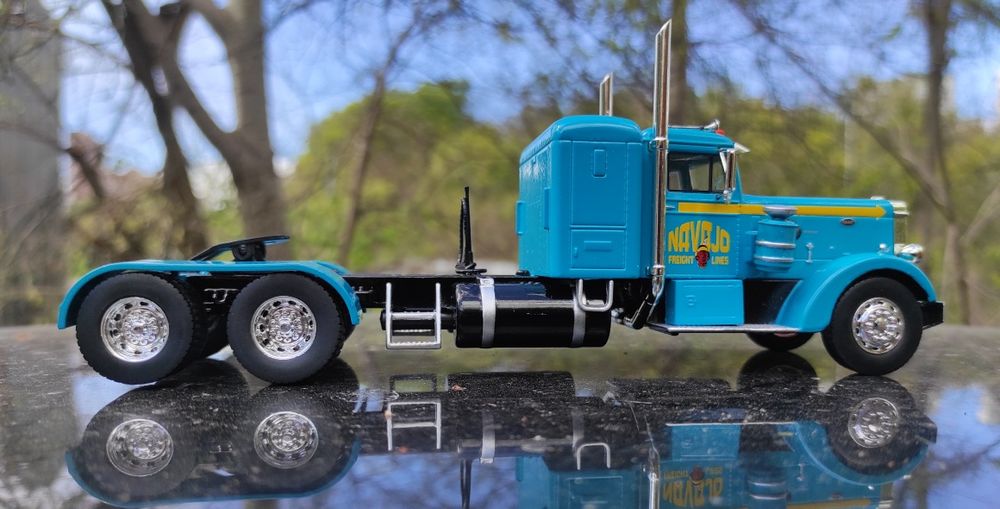 Модель 1/43 вантажівка Peterdild 350 Altaya