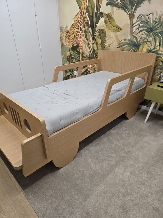 Cama Jipe em Carvalho
