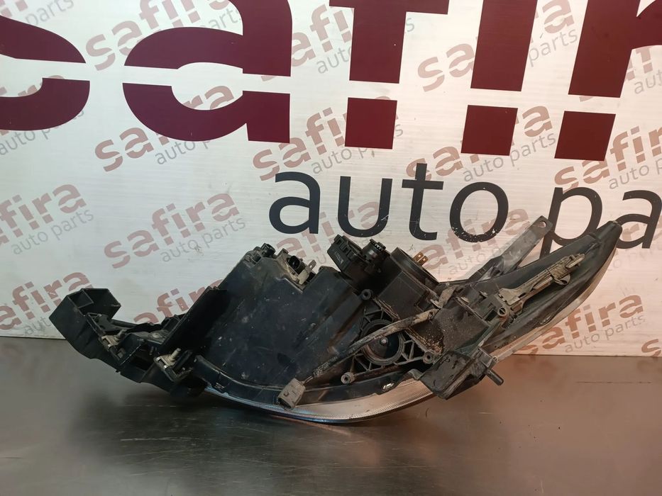 ÓTICA / FAROL MAZDA 5 - ESQUERDO / DIREITO