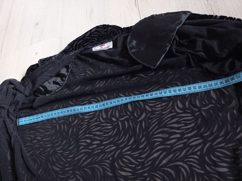 Prześwitująca koszula