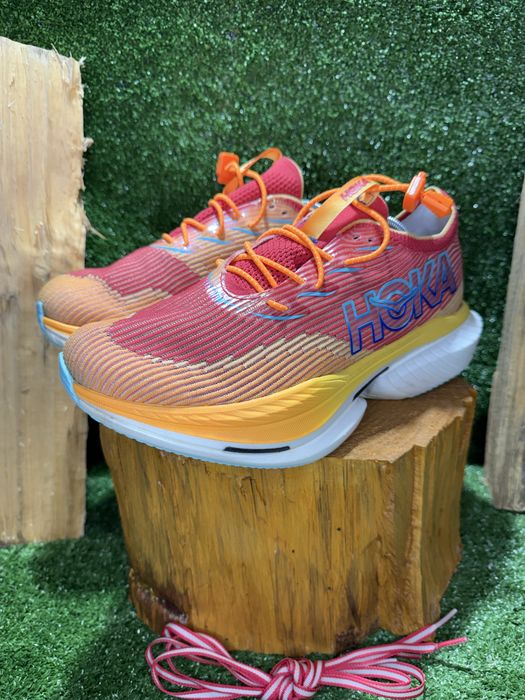 Hoka Cielo 1 Carbon