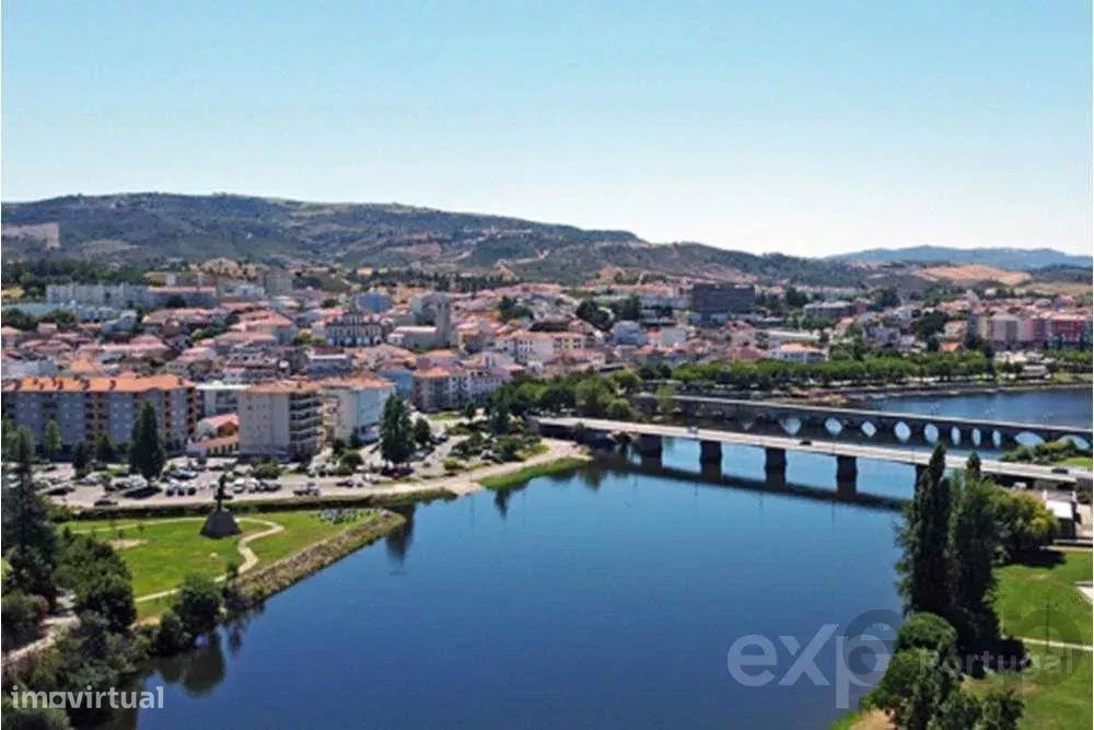 Projeto com licença de construção no centro histórico de Mirandela