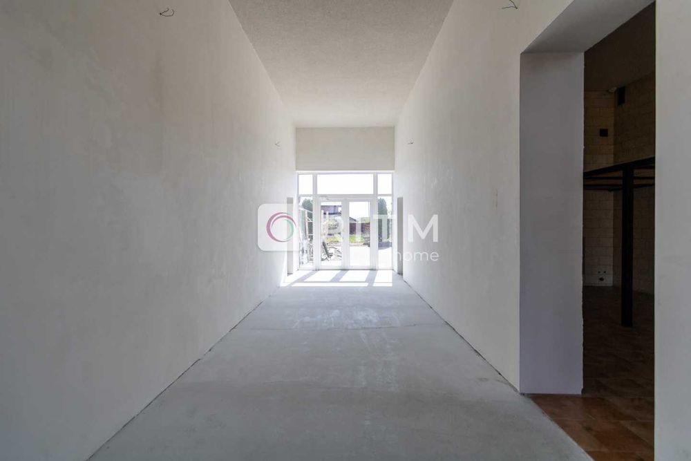 Оренда просторого будинку 388 м² для бізнесу або великої родини