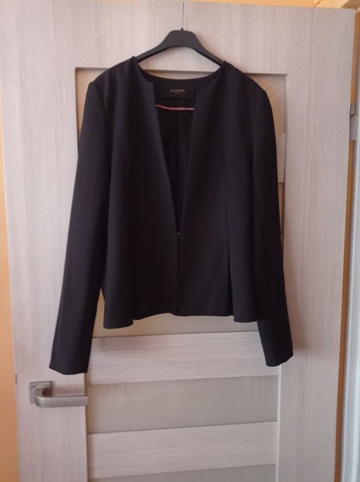 Elegancki czarny żakiet damski Reserved roz. 40