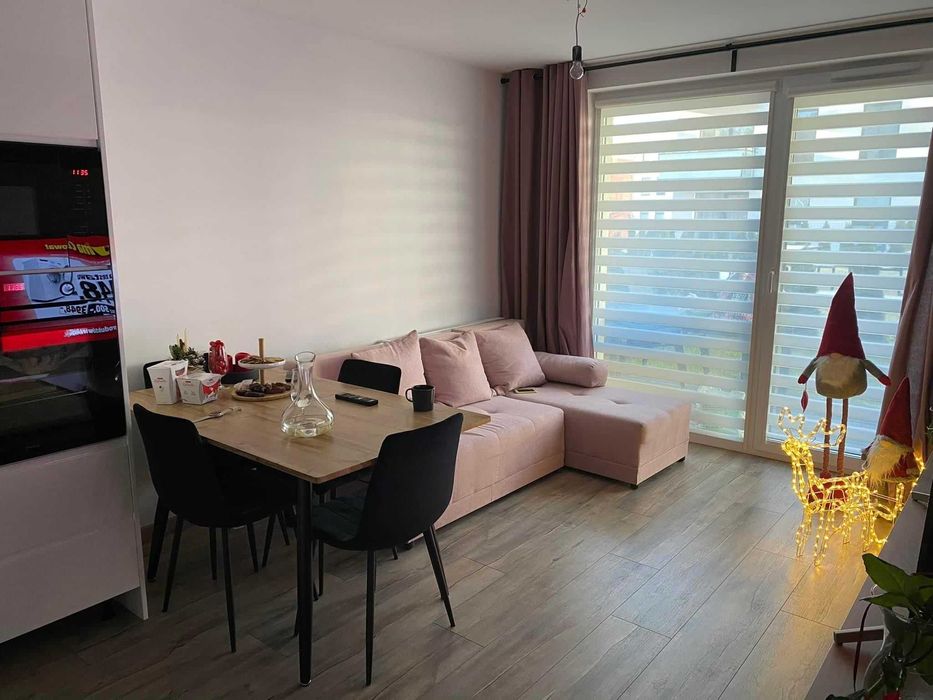 Stół rozkładany 140 (180) x 80    wysokośc 75 cm