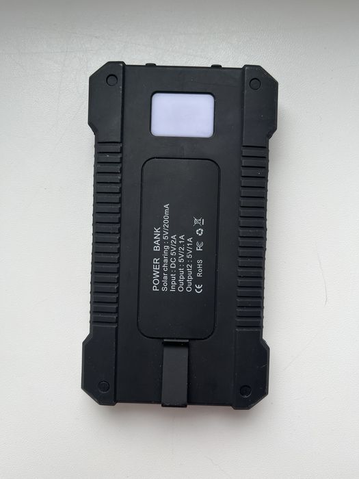 Powerbank z panelem słonecznym