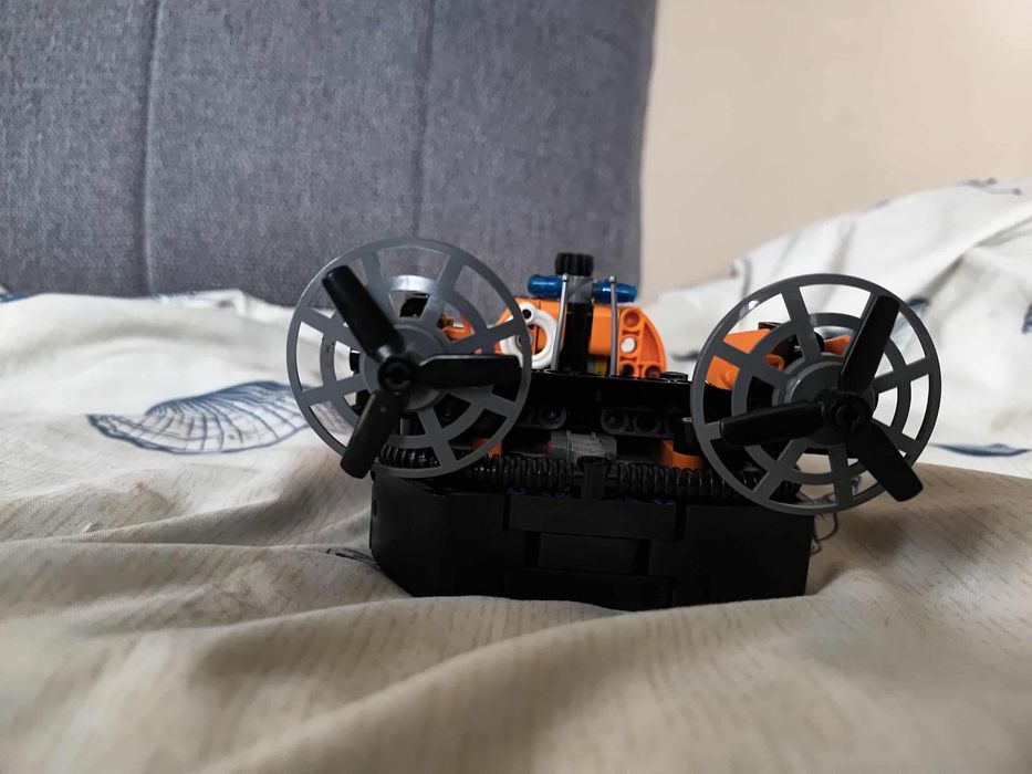 LEGO Technic 42120 Poduszkowiec ratowniczy