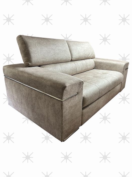 Sofá totalmente renovado como NOVO