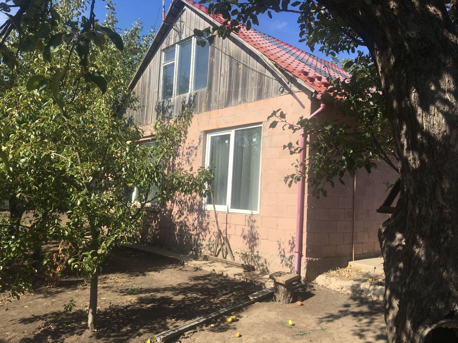 Продам дом - усадьбу 30 соток в черте города без посредников