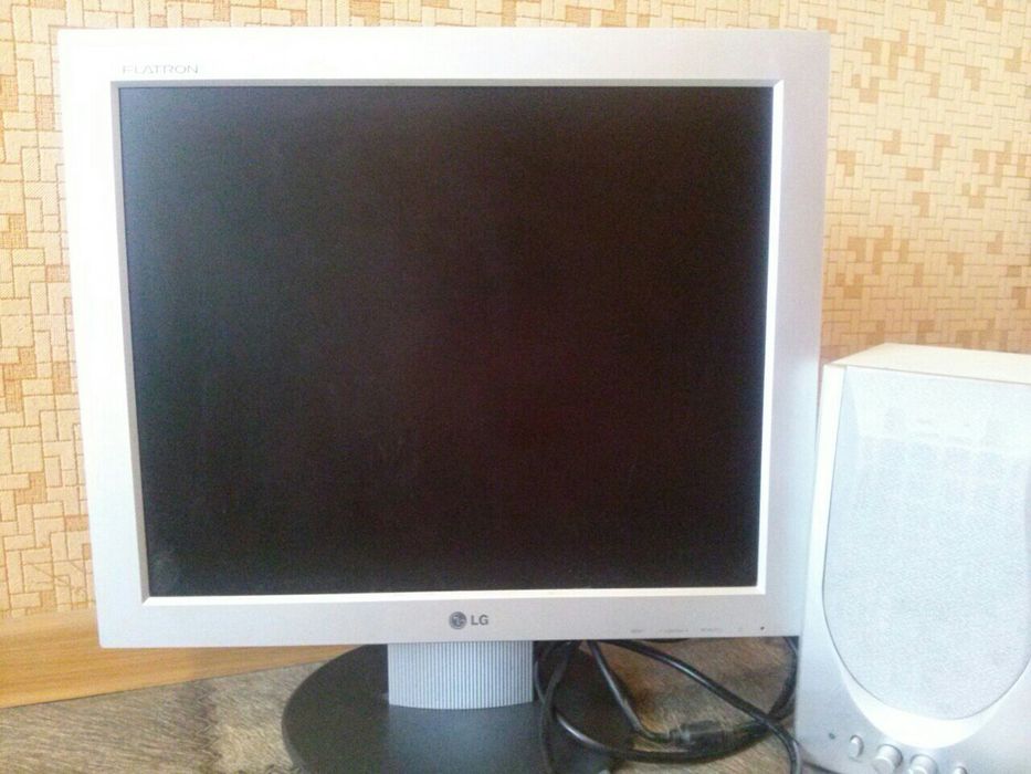 Продается,Монитор LG 17"