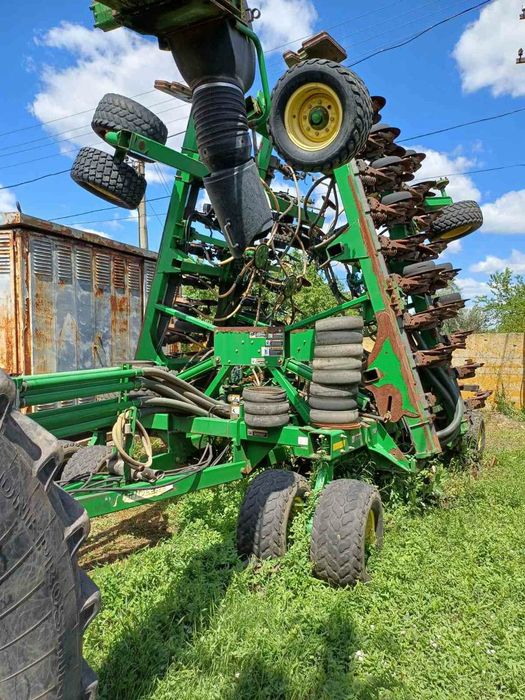 Посевной комплекс зерновой John Deere 1890 с прицепным  баком 1910