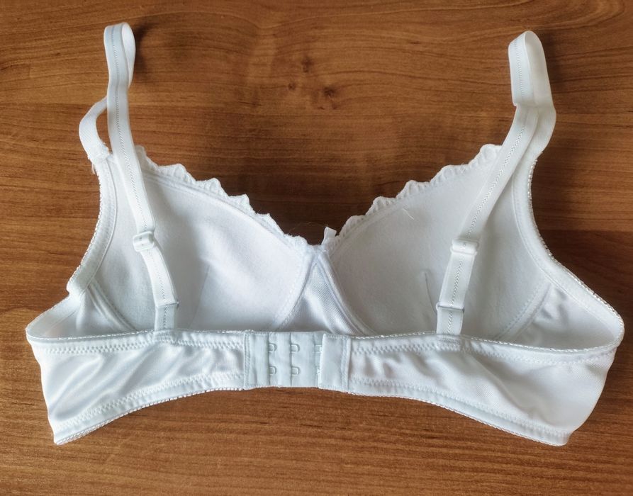 Biały stanik biustonosz 75A Naturana bez fiszbin