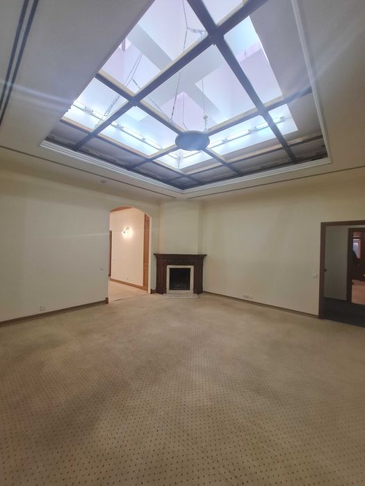 Офис с генератором в БЦ, шикарный офисный блок 340 м2. Подол