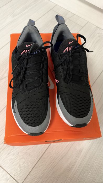 Кроссівки Nike Air Max 270