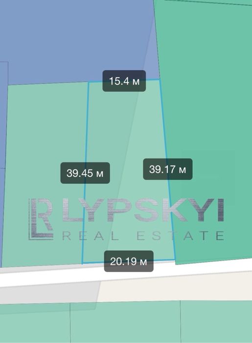 Рівна ділянка в затишному місці