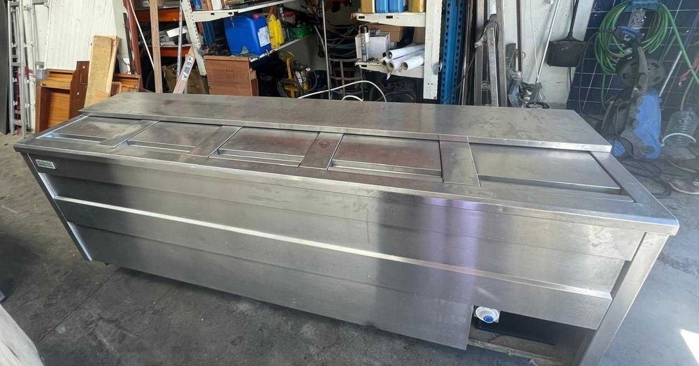 FRIGORÍFICO ARREFECEDOR DE GARRAFAS - 1100€