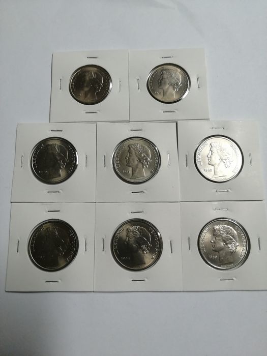 Moedas dos escudos novas