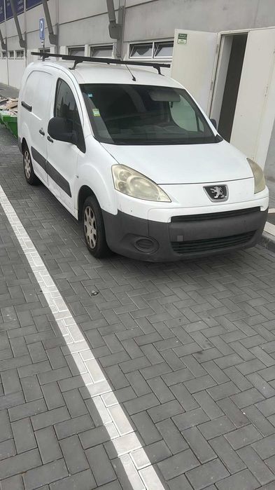 Peugeot Partner 2011 • Muito estimada • Ideal para trabalho