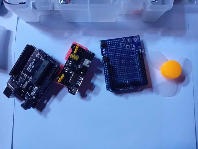 UNO R3 Super Starter Kit Elegoo