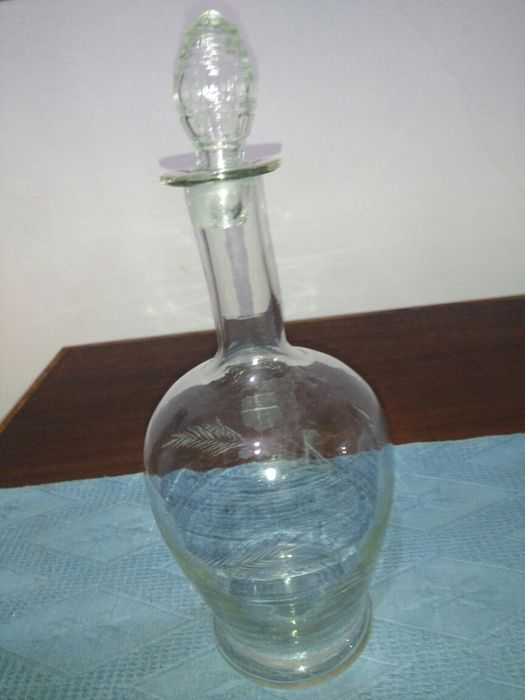 Quatro bonitas garrafas.