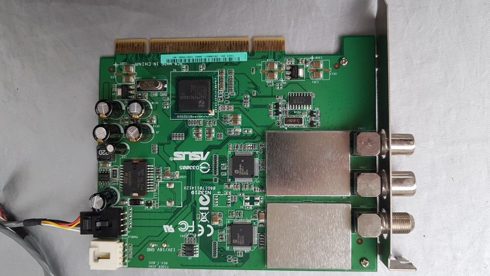 Placa ASUS TV Rádio e Satélite434772900117237763