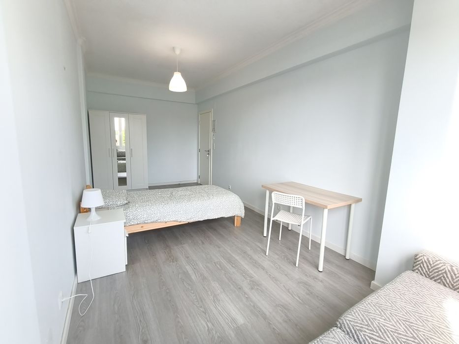 Quarto individual em Belas