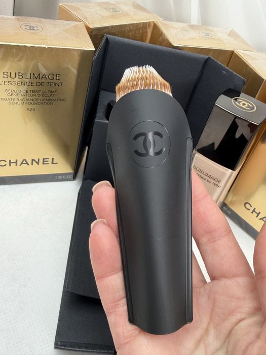 Тональний крем Chanel B10 B20