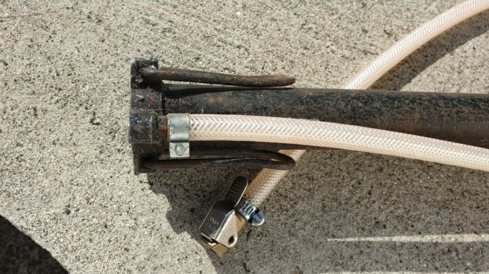 Bomba de pé (ar) antiga fabrico inglês - restaurada