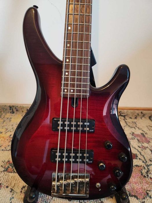 Yamaha TRBX605FM Dark Red Burst - Baixo 5 cordas