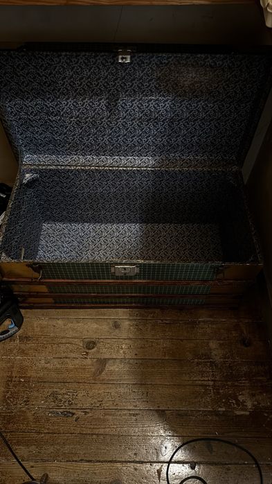 Arca de madeira antiga